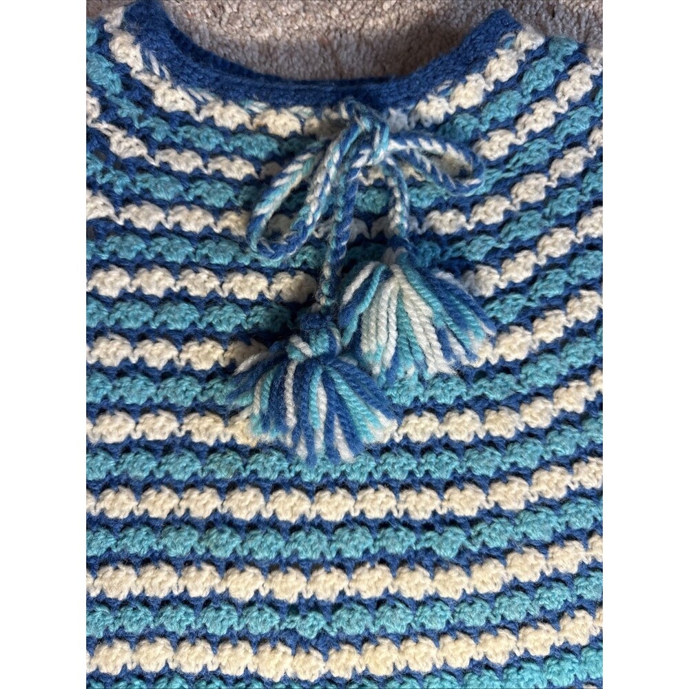 Vtg Hand Crochet Girls Poncho Blue Teal White Grannycore Boho 70s Kids Capelet - Picture 2 of 4